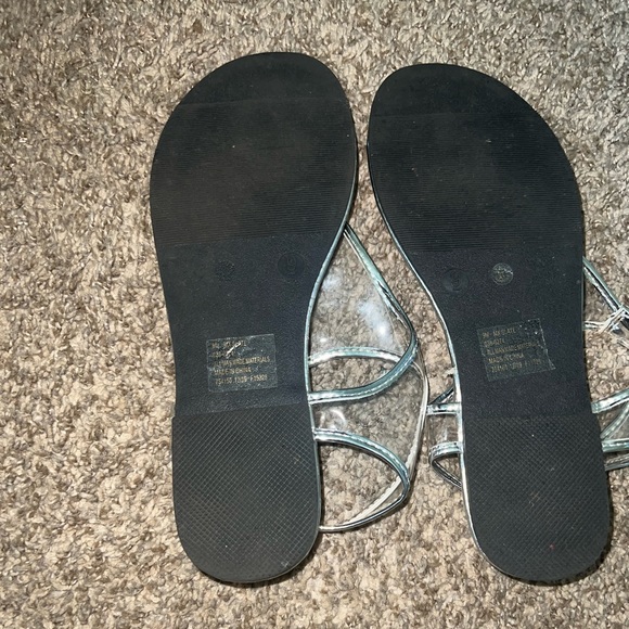 Sandals - Picture 3 of 3